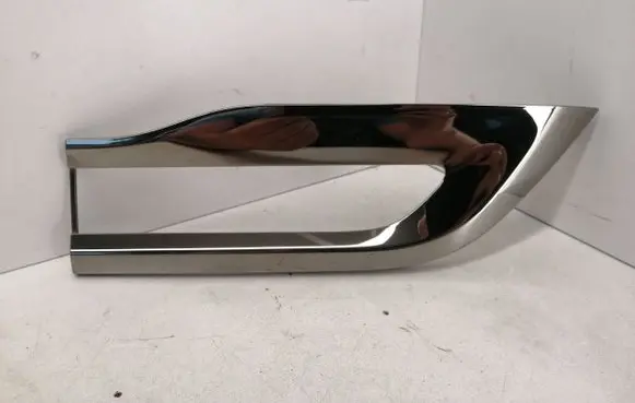 Jeep Grand Cherokee Rear/tail light trim molding 6003TK0215