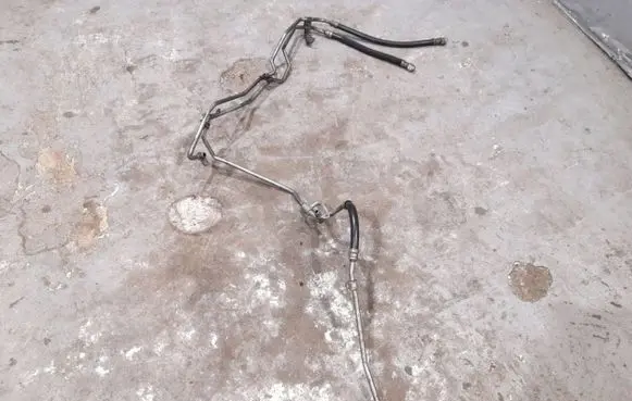 Mercedes-Benz GLK (X204) Gearbox oil cooler pipe/hose 6511801330 6511802630