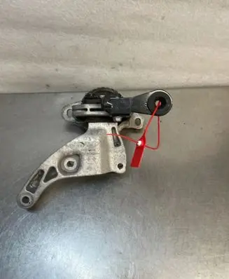 Renault Trafic III (X82) Engine mount bracket 