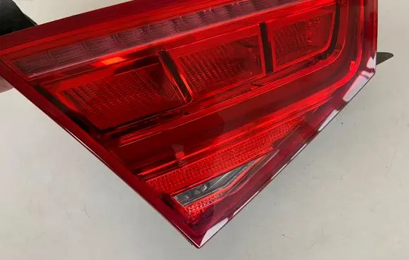 Audi A8 S8 D4 4H Tailgate rear/tail lights 4H0945093A