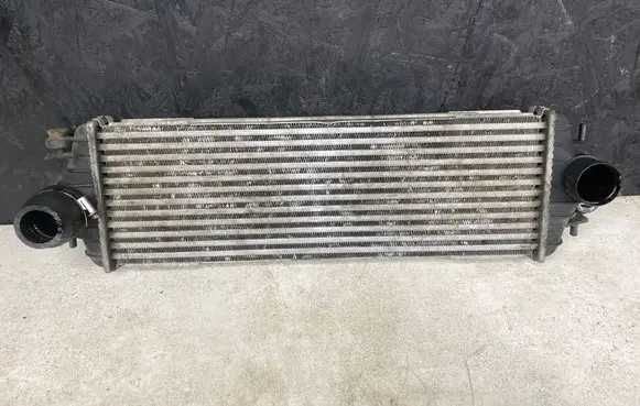 Opel Vivaro Intercooler radiator 91166035 7700312903