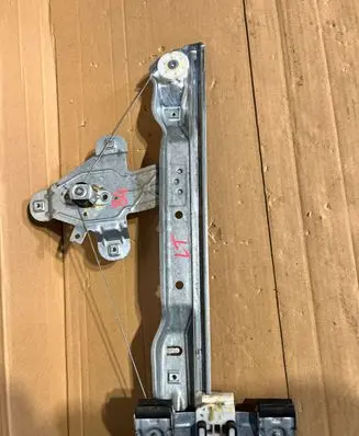 Opel Meriva B Rear door window regulator with motor 367992034