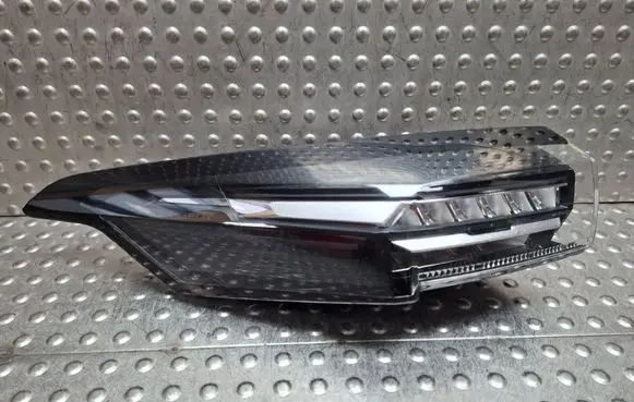 Peugeot 308 Rear/tail lights S26282233 9835299580