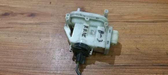 Volkswagen PASSAT B4 Central locking vacuum pump 357862153h