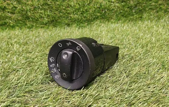 Audi A4 S4 B6 8E 8H Light switch 8E0941531A