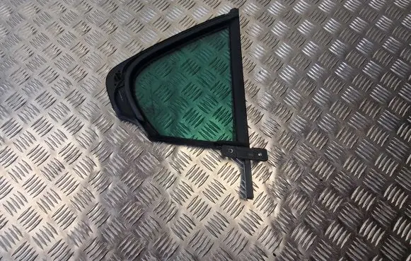 Rear vent window glass