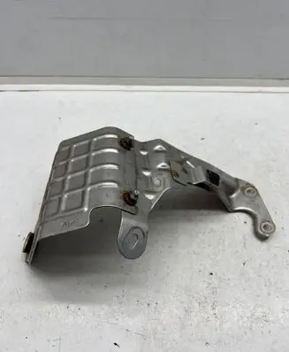 Other engine bay part