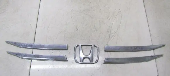 Honda CR-V Front bumper splitter molding