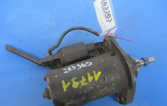 Volkswagen Golf III Starter motor