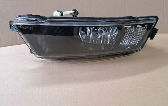 Skoda Rapid (NH) Front fog light 5JA941699C