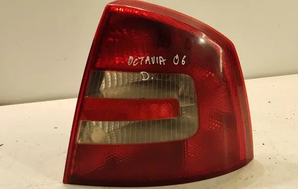 Skoda Octavia Mk2 (1Z) Rear/tail lights 1Z5945112A