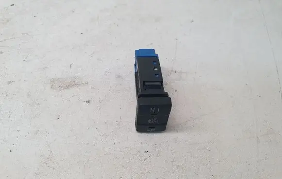 Toyota Auris E180 Seat heating switch 191690 1916901