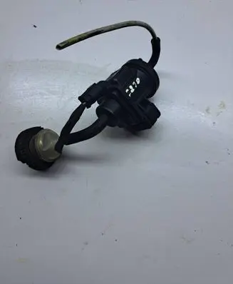 Mercedes-Benz C W203 Vacuum valve A0005450427