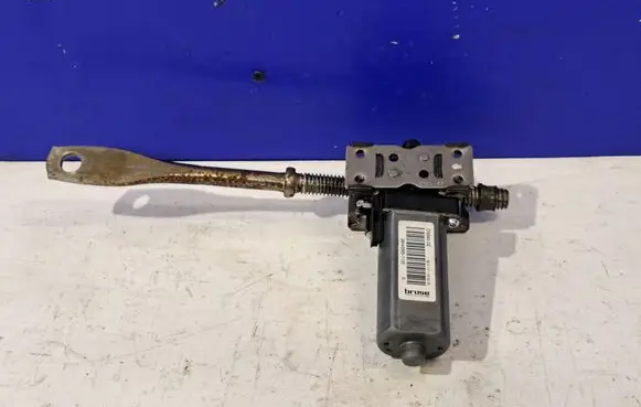 Jaguar XE Seat adjustment motor 984686106
