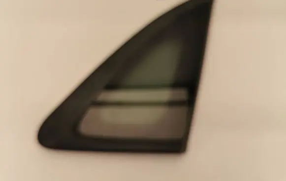 Hyundai Kona I Rear side window 