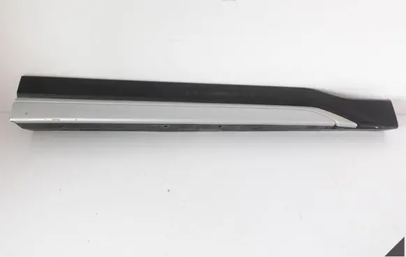 Subaru Forester SK Front door trim (molding) C16010236
