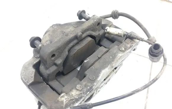 BMW 5 E60 E61 Front brake caliper 0828R