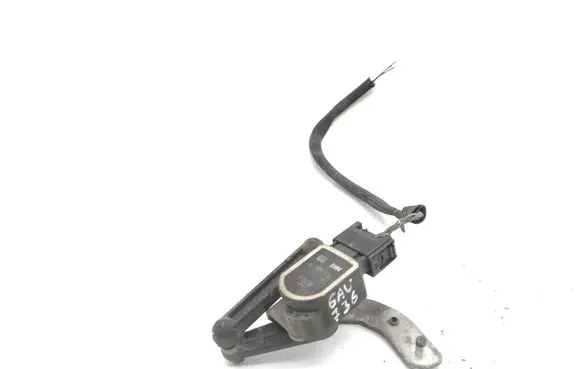 BMW 7 E65 E66 Air suspension front height level sensor 6763736