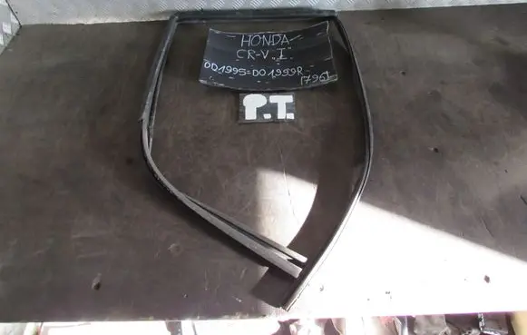 Honda CR-V Rubber seal rear door 