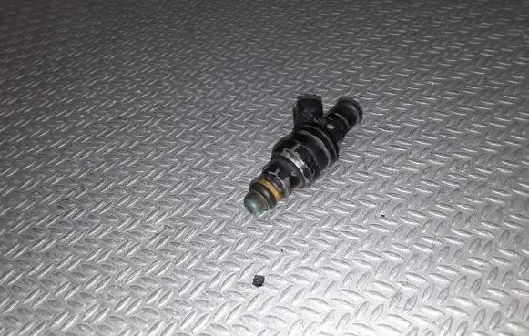 Audi A4 S4 B5 8D Fuel injector 0280150447