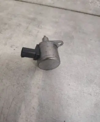 BMW 5 F10 F11 Hydraulic servotronic pressure valve 7882340118