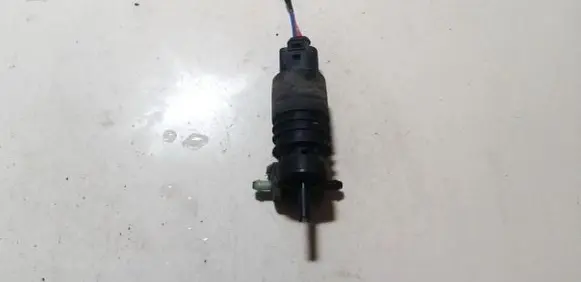 Mitsubishi Outlander Windscreen/windshield washer pump 3043125
