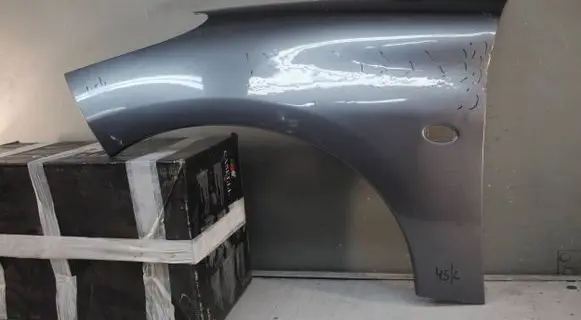 Peugeot 206+ Fender mounting bracket