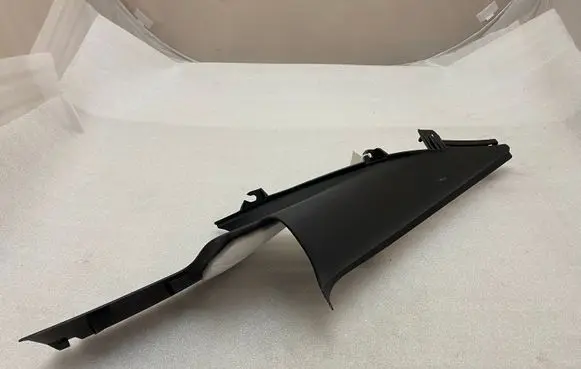 (D)pillar trim (top)
