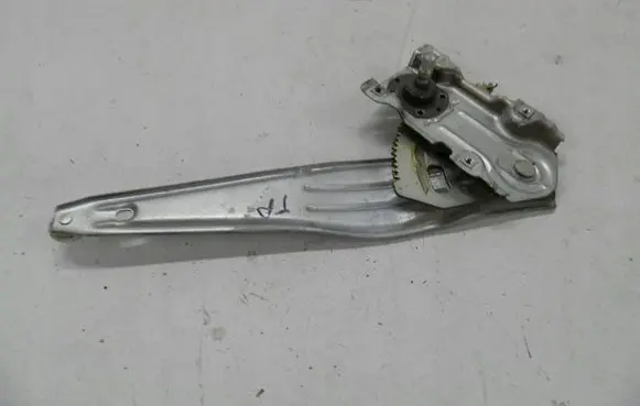 Toyota Yaris Verso Rear door manual window regulator 