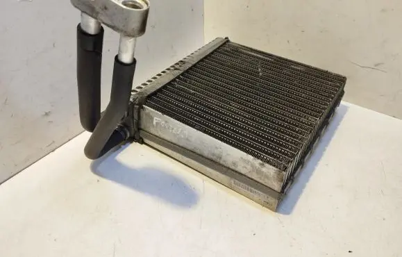 Air conditioning (A/C) radiator (interior)