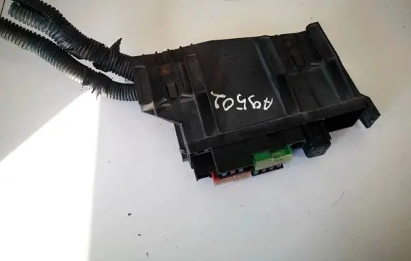 Nissan Murano Z50 Fuse box set 24382ca010 7154-7055-30