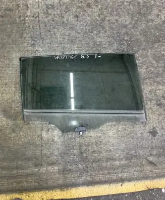 KIA Sportage Rear door window glass
