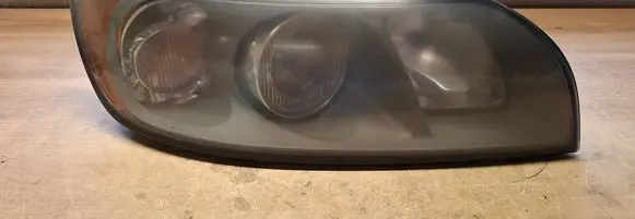 Volvo V50 Headlight/headlamp 30678913 0301198204