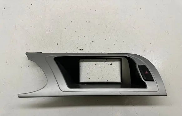 Audi A4 S4 B8 8K Radio/GPS head unit trim 8K1857186G