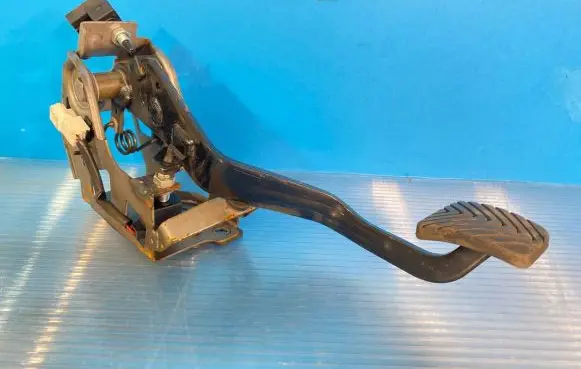 Clutch pedal
