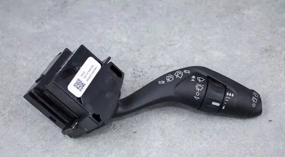 Ford Focus Wiper control stalk F1ET17A553BA