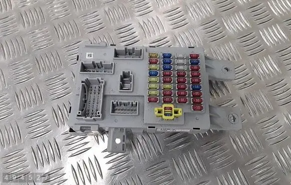 Hyundai H-1, Starex, Satellite Fuse module 919504H073 AK63517