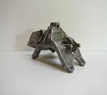 Audi A5 Engine mounting bracket 4M0199308AA