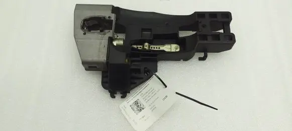 Audi TT TTS Mk2 Front door exterior handle/bracket 8J0837886