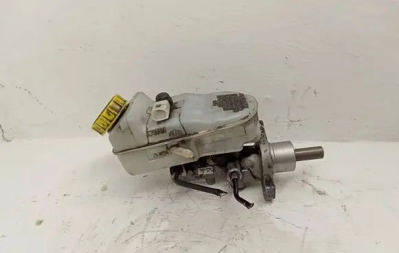 Volkswagen Transporter - Caravelle T5 Master brake cylinder 7E0611303B