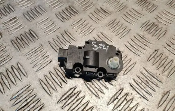 Mercedes-Benz S W221 Intake manifold valve actuator/motor A2218200042 2218200042