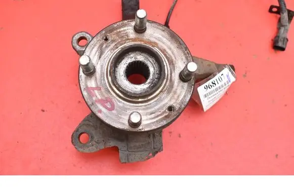 Hyundai i10 Front wheel hub spindle knuckle