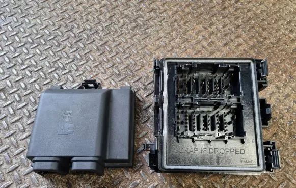 Ford Escape IV Fuse box set LX6T14D068 LX6T14D068NAB JX6T14A094AE