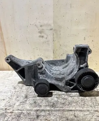 BMW 3 E90 E91 Generator/alternator bracket 7802639 11167802639