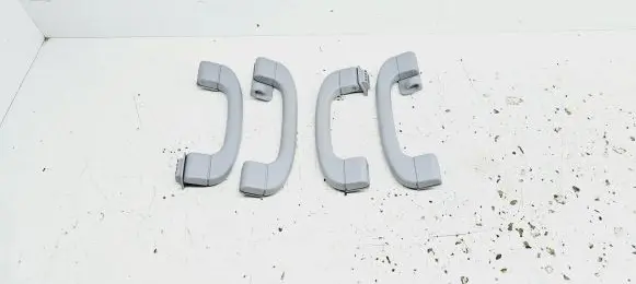 BMW 1 E81 E87 A set of handles for the ceiling 7033662 703359