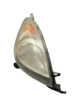 Toyota Yaris Headlight/headlamp 0498