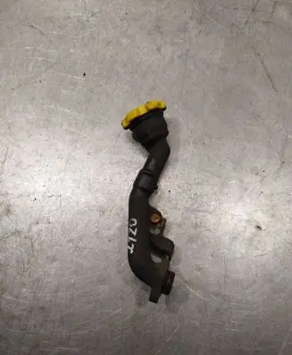 Subaru Forester SF Oil fill pipe