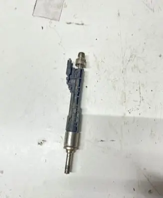 BMW X3 F25 Fuel injector PA6635GF 0261509153 210060713