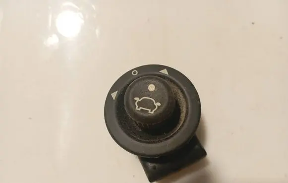 Ford Fusion Wing mirror switch 93BG17B676BB 03L03