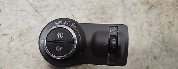 Opel Insignia A Light switch 13268725 251768